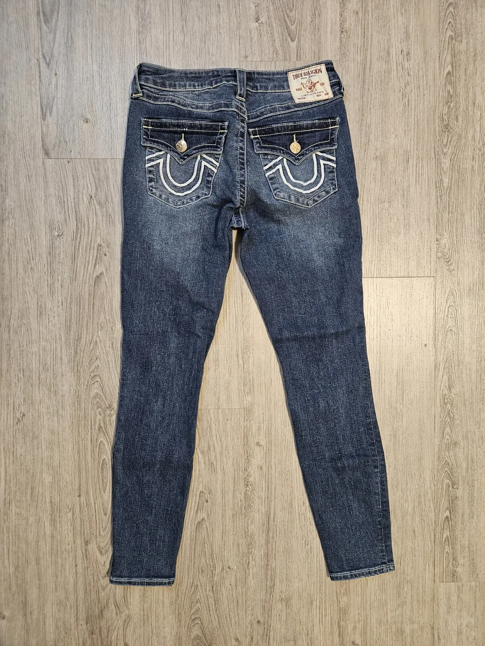 True Religion Women's Indigo Jennie Curvy Skinny Jeans - Signature Pockets - Picture 3 of 13